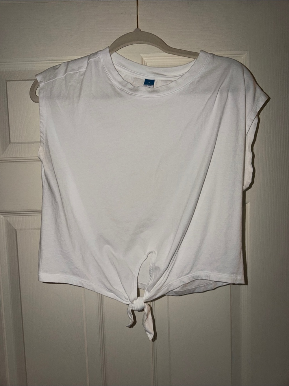Old Navy White Tie-Front Cropped Sleeveless Top